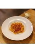 Spaghetti z sosem pomidorowym
